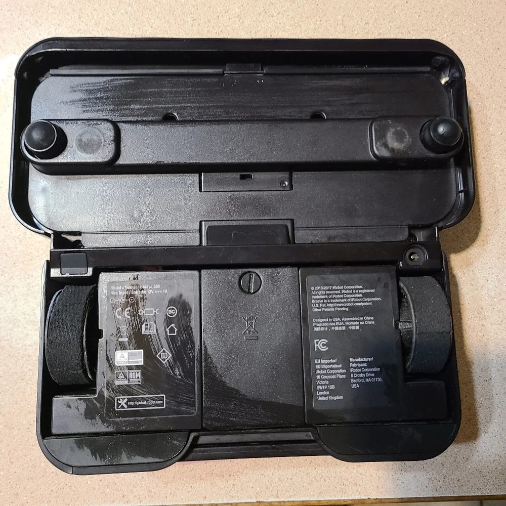 iRobot® Braava® 380 Robot Mop - Picture 4 of 6